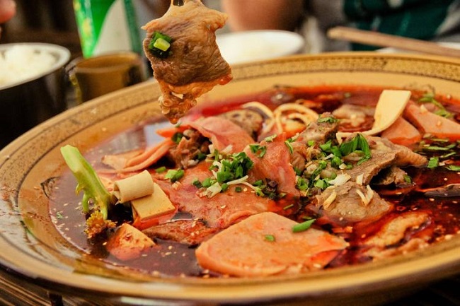 學(xué)冒菜技術(shù)培訓(xùn)多少錢，了解冒菜培訓(xùn)班的費(fèi)用和課程內(nèi)容