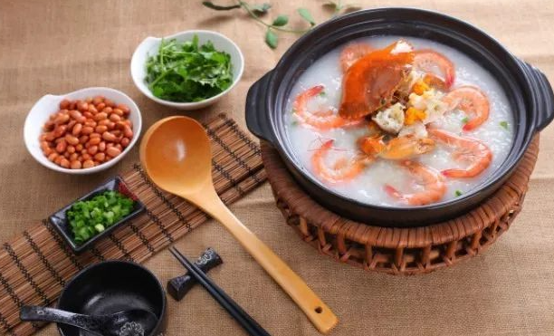 冒菜店與粥店，誰擁有更高的利潤？